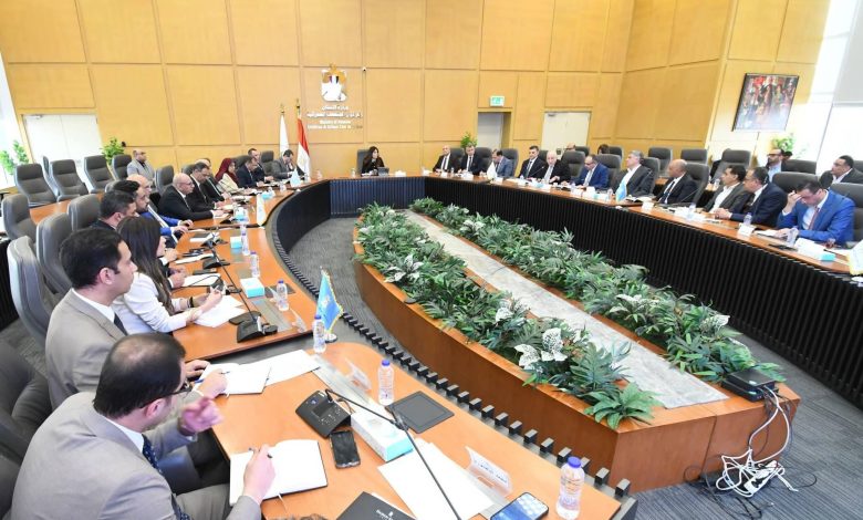 الإسكان-تبحث-مع-اتحاد-مقاولي-التشييد-تعزيز-التعاون-المشترك