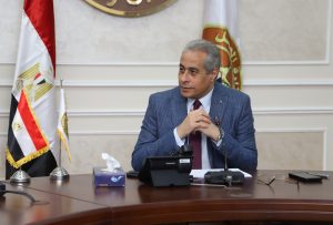 وزير-العمل-يترأس-إجتماع-اللجنة-المُختصة-بصياغة-ملاحظات-ممثلى-أصحاب-الأعمال-والعمال-على”مشروع-قانون-العمل”