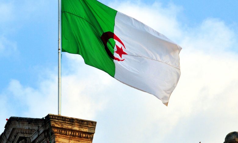 الجزائر-تطلق-مزايدة-عالمية-للتنقيب-عن-النفط-والغاز-في-7-حقول