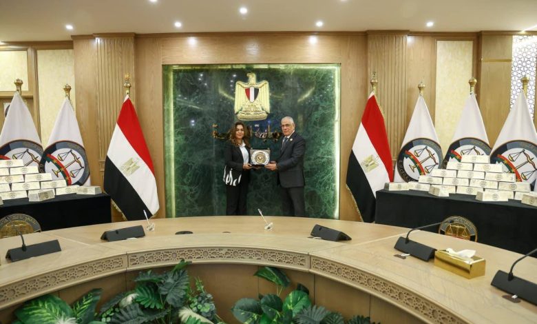 التنمية-المحلية:-استرداد-وإخلاء-13-قطعة-أرض-بقيمة-2.2-مليار-جنيه