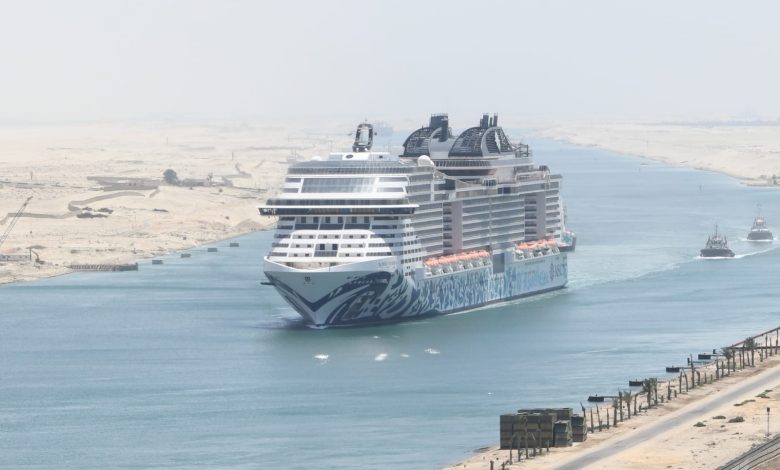 سفينة-الركاب-السياحية-(msc-euribia)-إحدى-أكبر-السفن-فى-العالم-تعبر-قناة-السويس