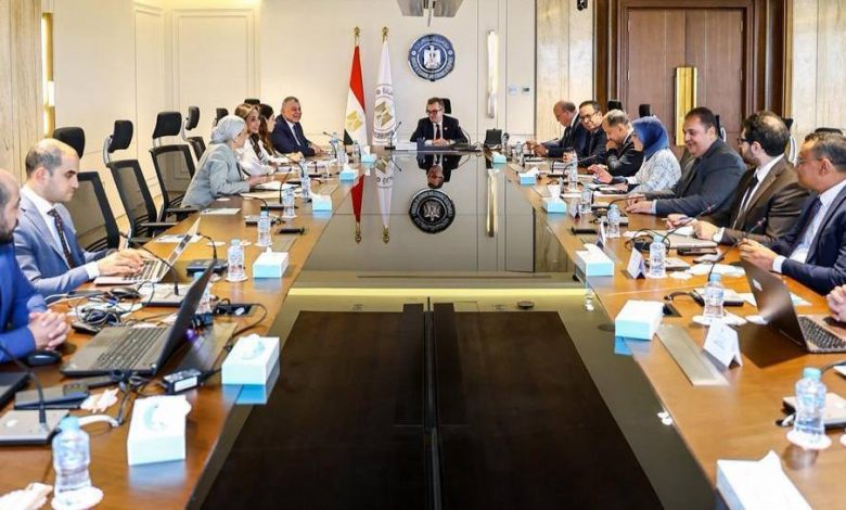 “التخطيط”-تبحث-مع-“أيادي-للاستثمار”-دعم-قطاع-ريادة-الأعمال-والشركات-الناشئة