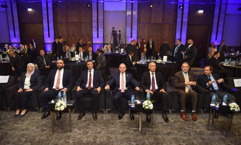 وزير-الاستثمار-يدشن-البوابة-الإلكترونية-والنظام-المميكن-لخدمات-التحقق-والمصادقة
