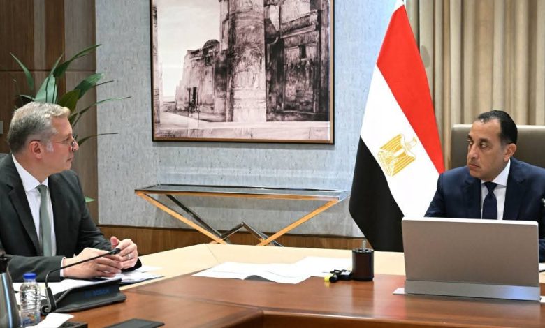 رئيس-الوزراء-يبحث-مع-وزير-البترول الإسراع-بوضع-الاكتشافات-الجديدة-على-خريطة-الإنتاج