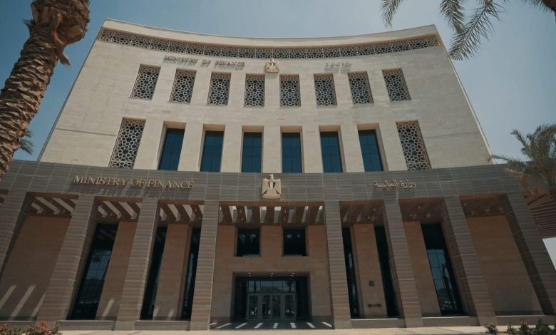 “المالية”-تستهدف-جمع-845-مليون-جنيه-من-ضريبة-الدمغة-على-أعمال-البورصة